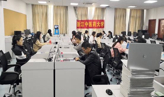 说明: D:\Sun Xiaohui\我的教学\员工参赛社会实践\202102华东公共卫生技能大赛\国赛通讯稿\照片\公司员工参赛现场.JPG